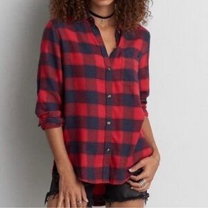 American Eagle Boyfriend Fit Flannel Red M